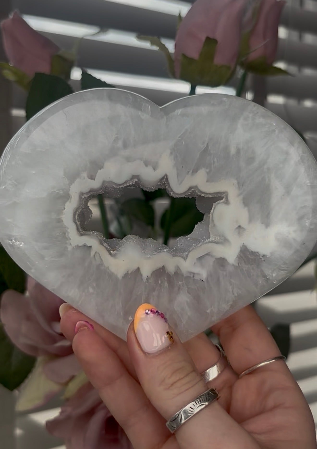 Beautiful, high quality, agate heart with druzy - stand included