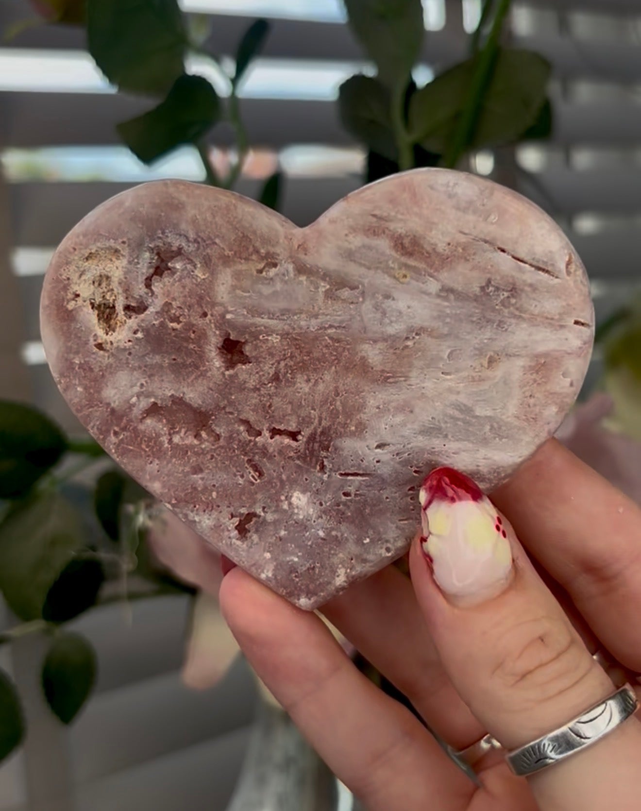 Pretty pink amethyst heart - comes with stand (8.5cm)