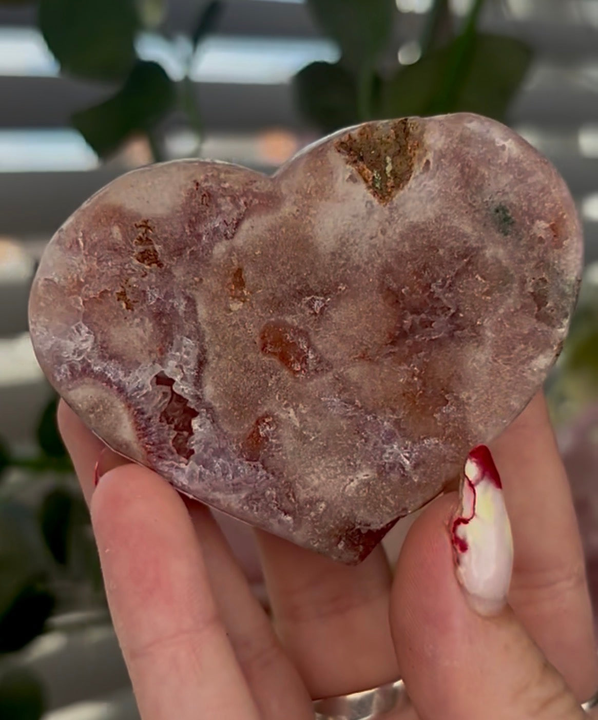 pink amethyst heart - comes with stand (7.5cm)