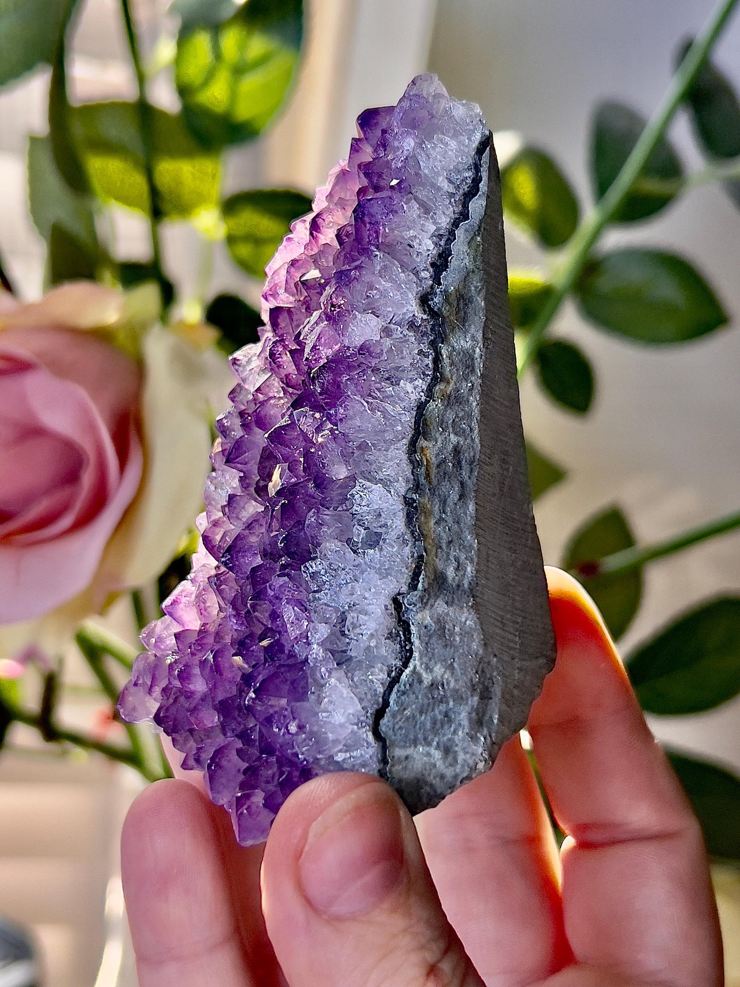 amethyst cutbase freeform 230g 9cm(h) 6cm(w)