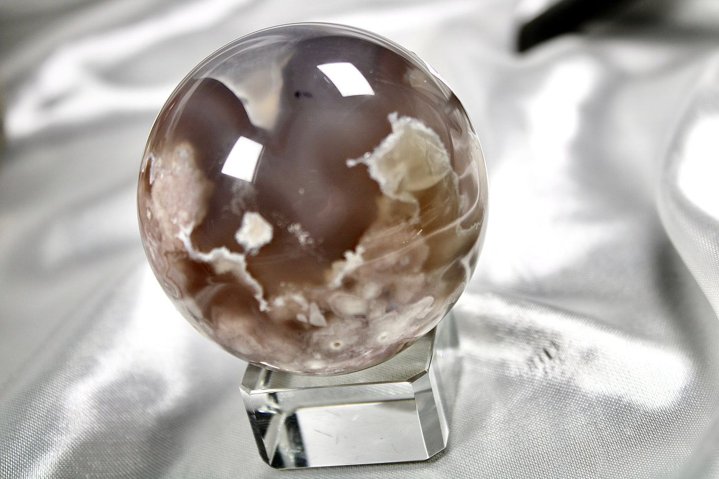 Beautifully detailed Flower agate sphere 298g 6cm
