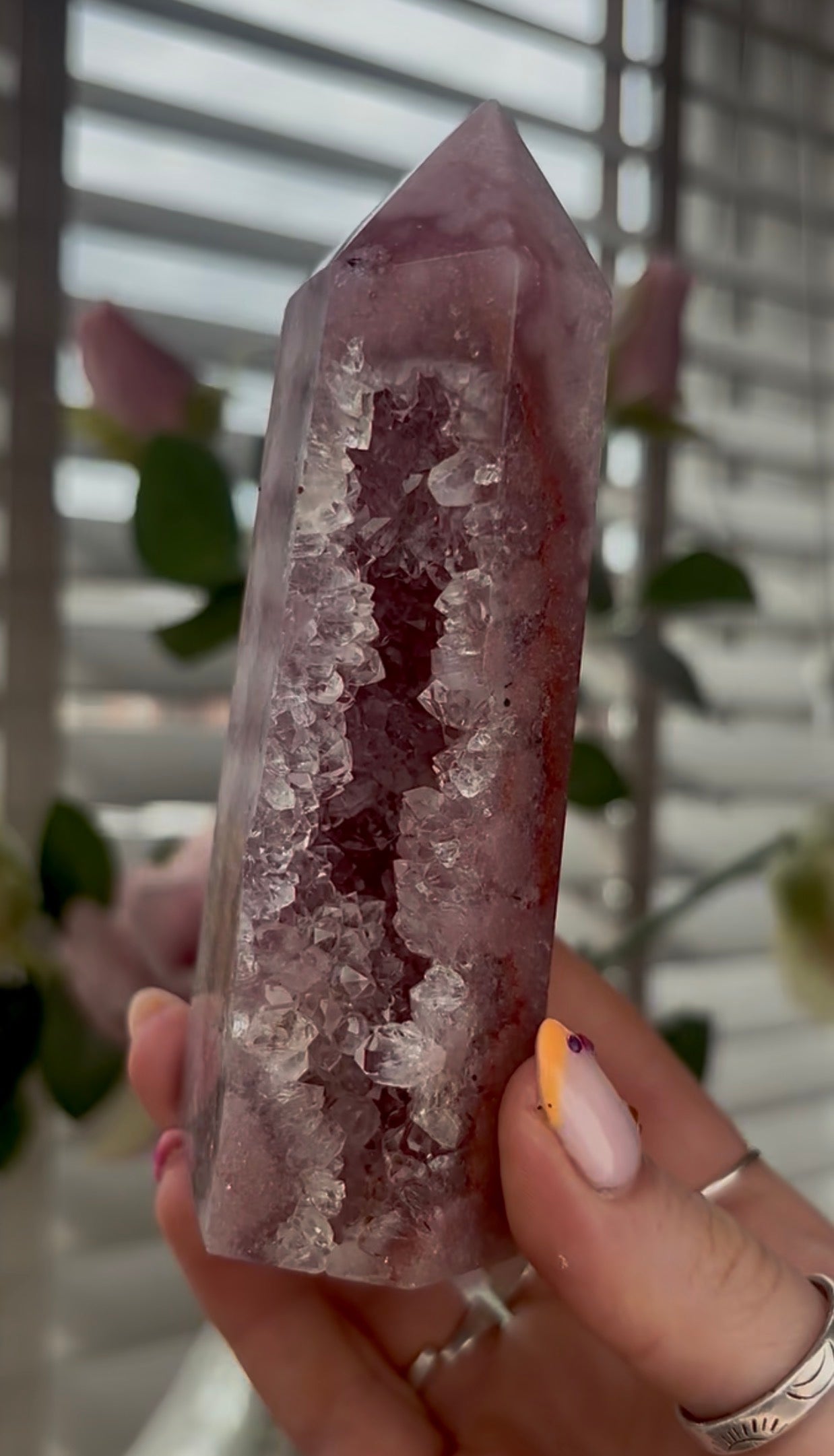 High quality, Pink amethyst tower, with quartz druzy side