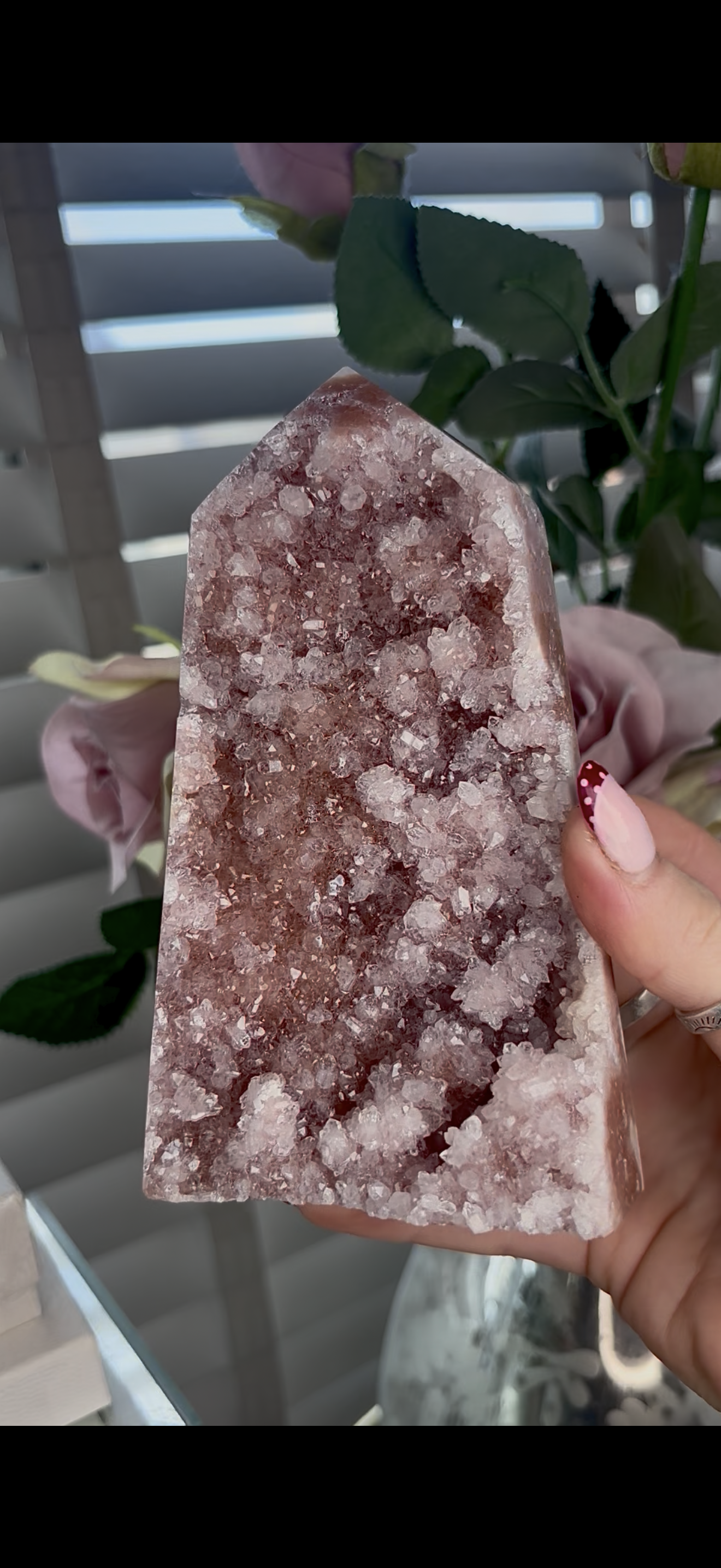 Hq druzy Pink amethyst tower 15cm(h)