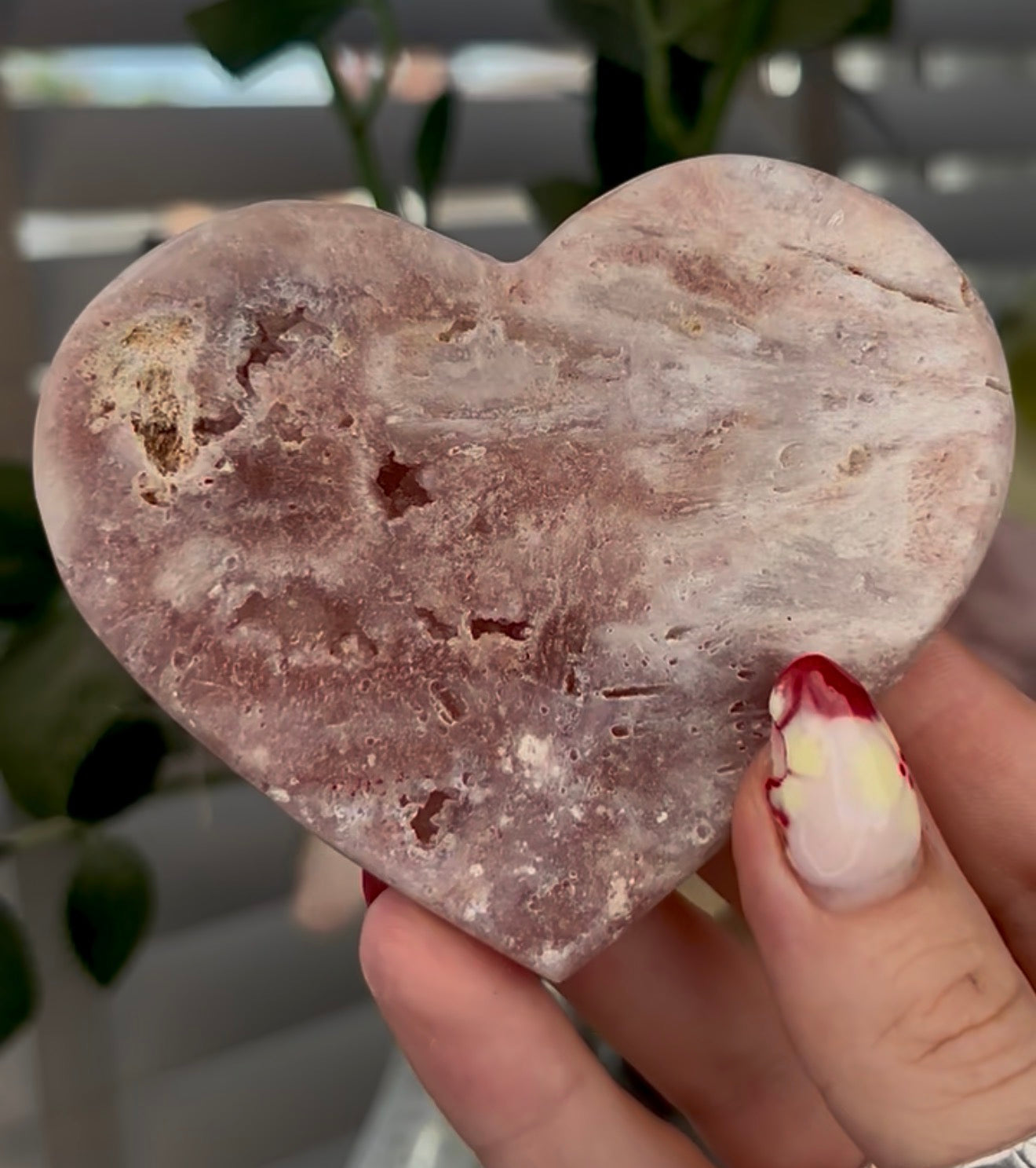 Pretty pink amethyst heart - comes with stand (8.5cm)