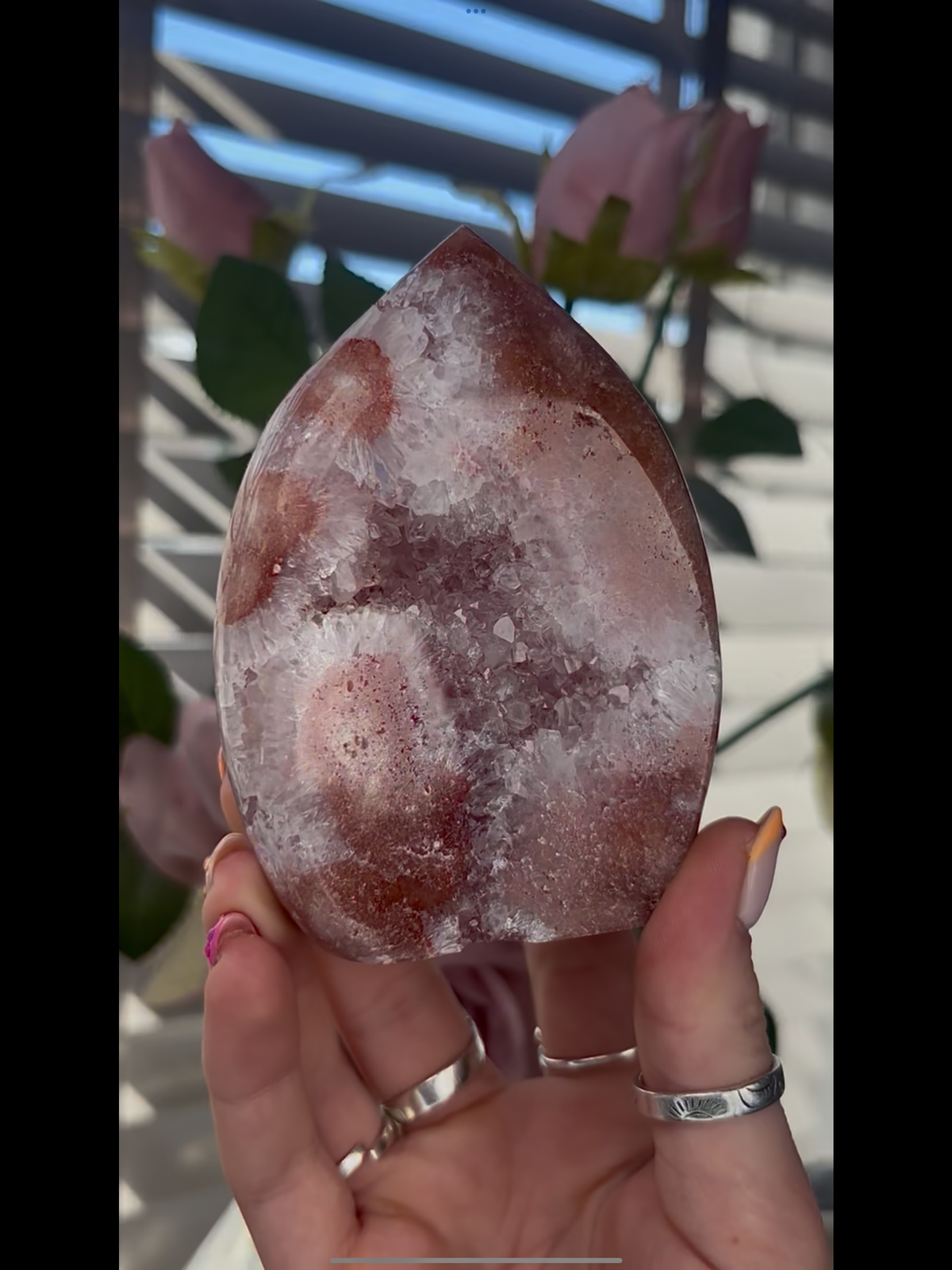 High grade, pink amethyst flame with in incredible quartz 325g (F4)