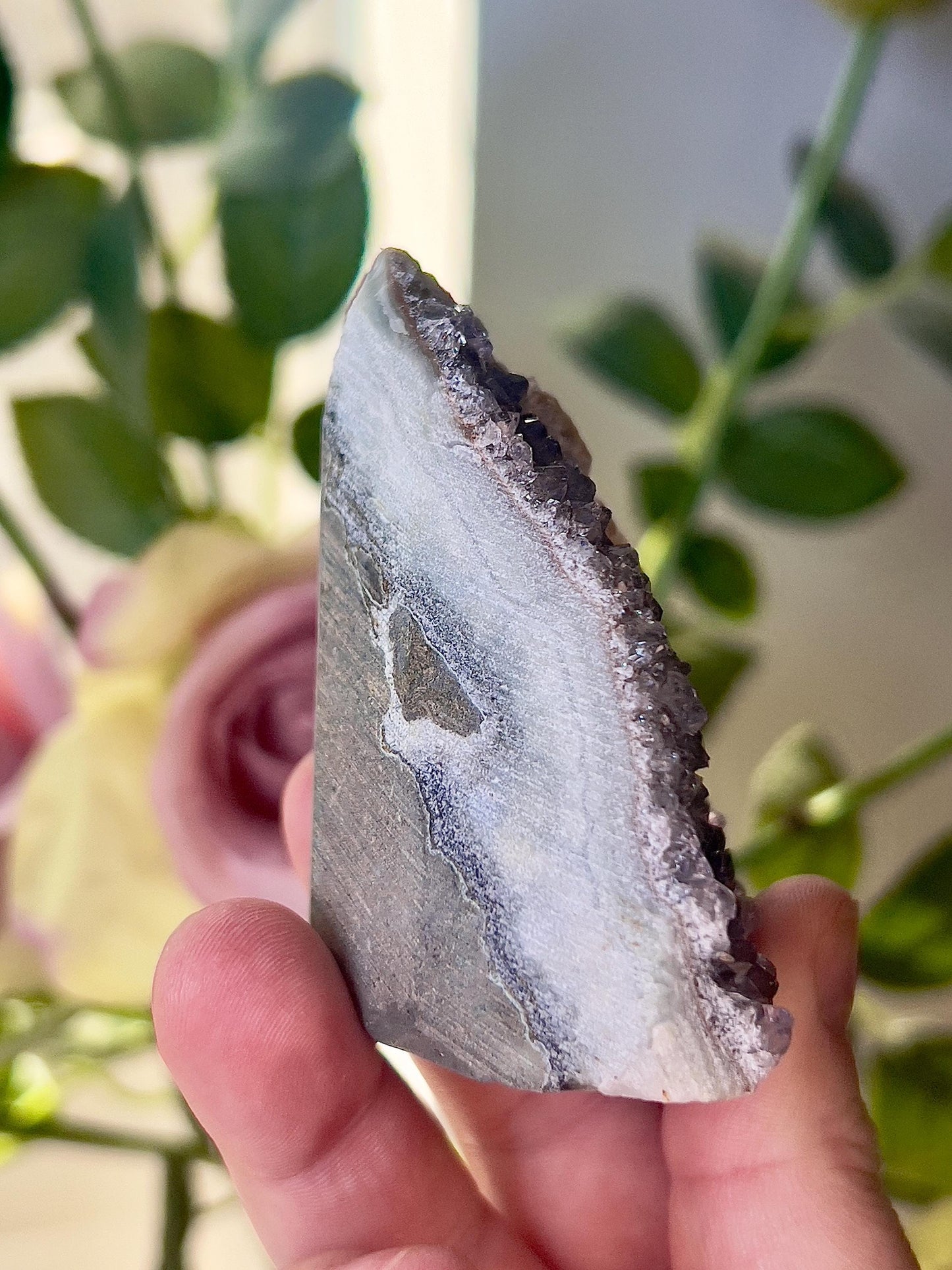 amethyst cutbase with green & purple tones freeform - 140g 7cm(h) 5cm(w)