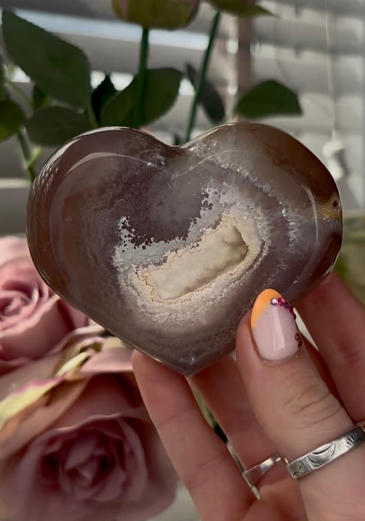 Beautiful, high quality, agate heart with druzy - stand included