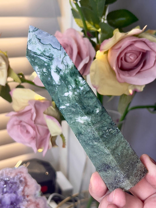 Large, moss agate tower 265g