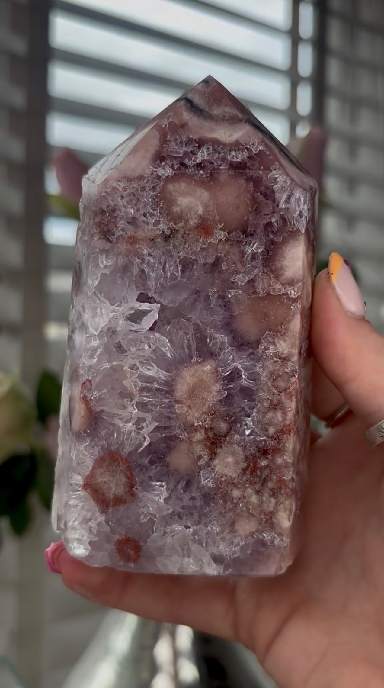 High quality, Pink amethyst tower, with quartz & flower patterns