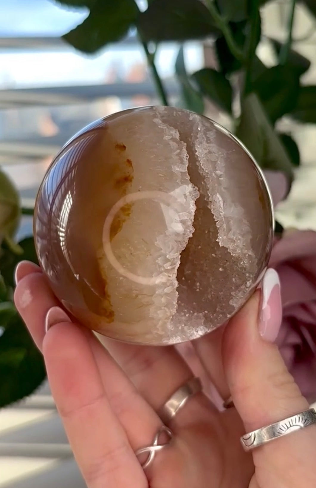 Gorgeous, high grade, agate sphere