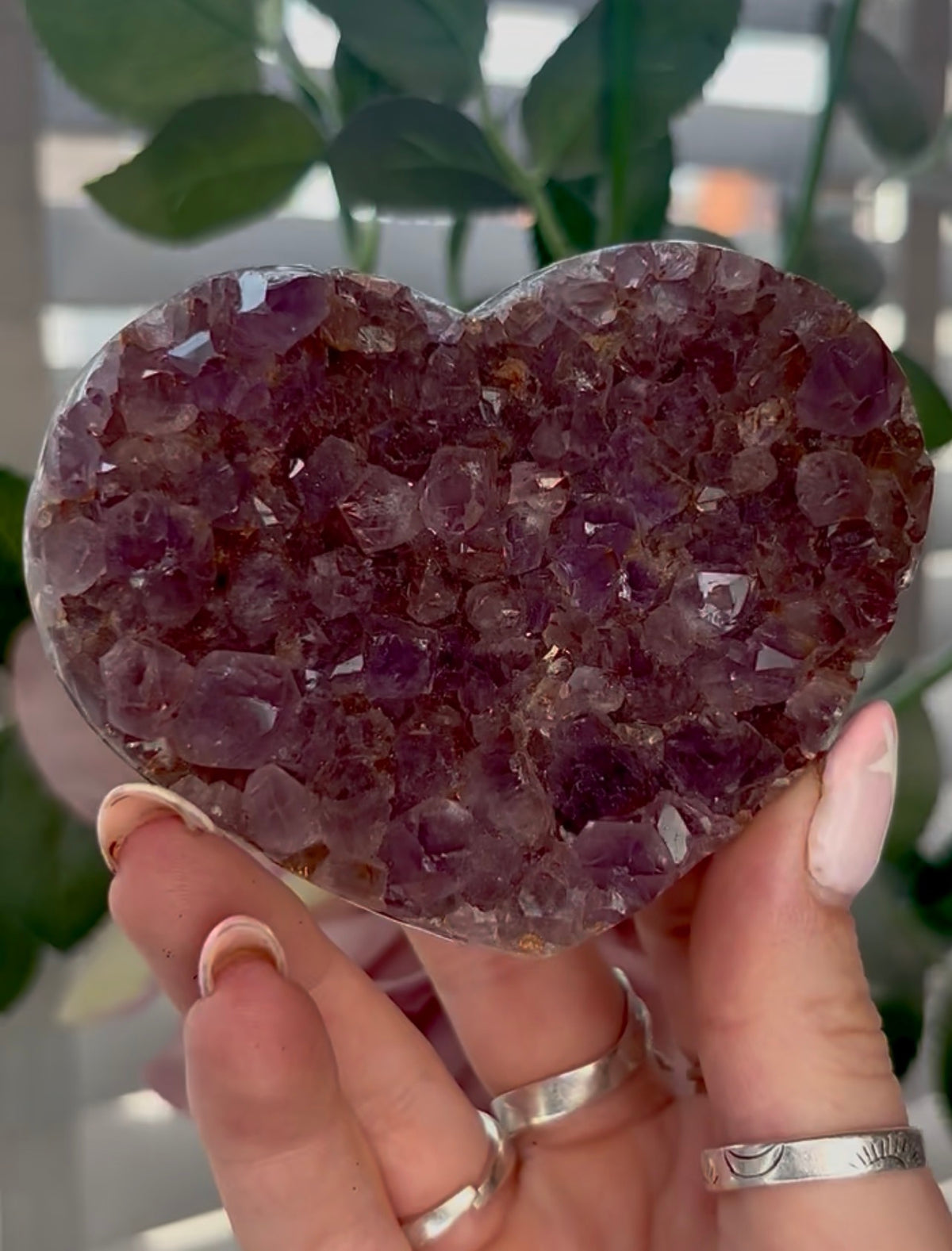 Uruguay, rainbow amethyst heart - comes with stand in purple berry tones