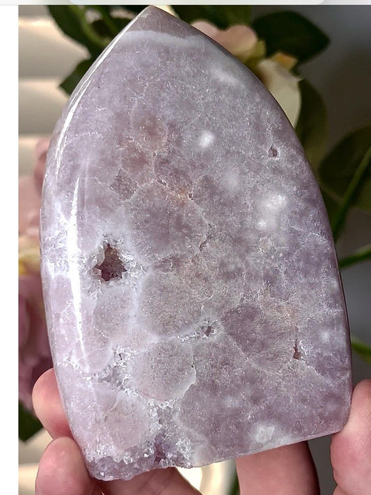 High grade, pink amethyst flame
