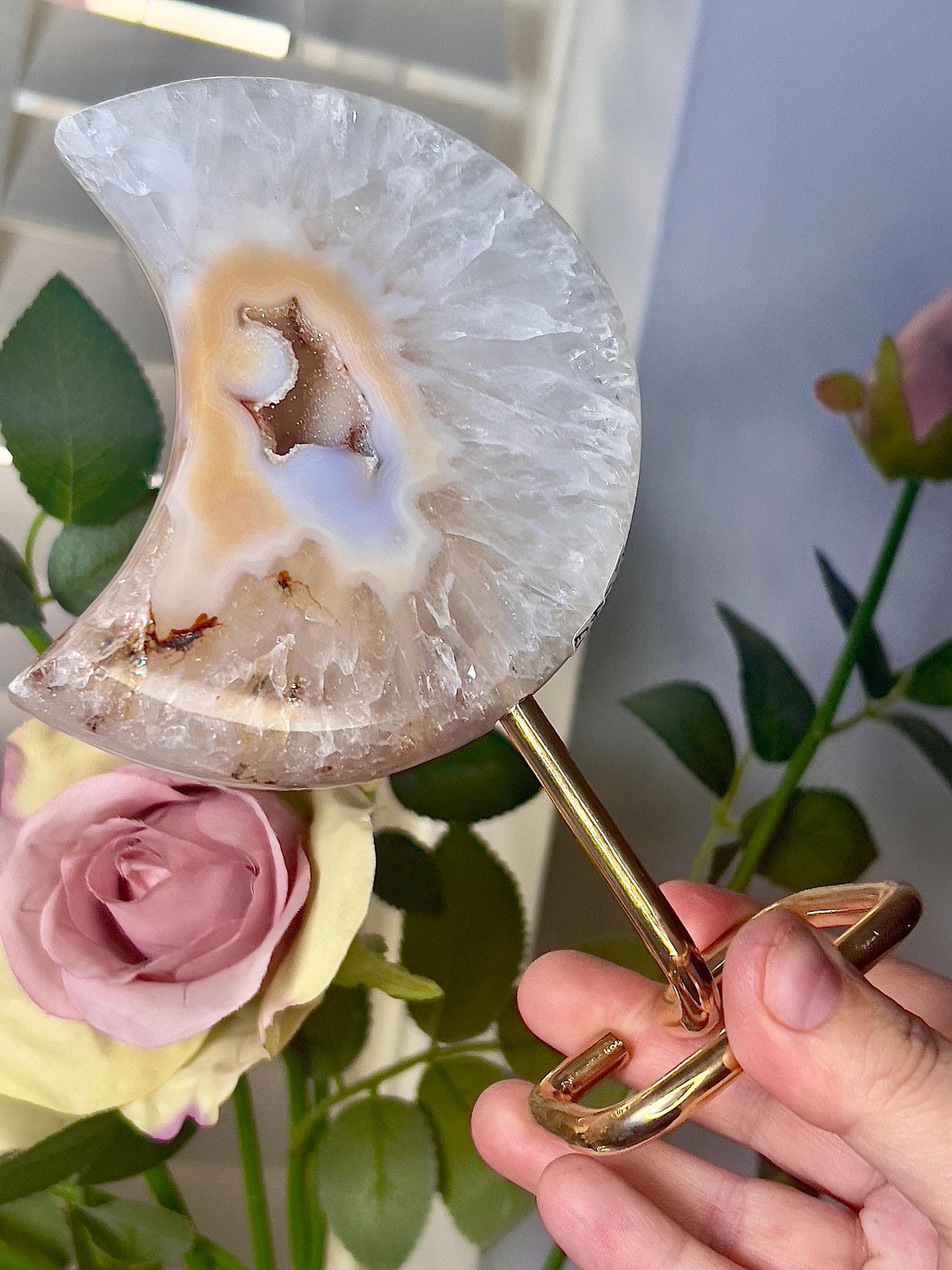 Beautiful, agate moon on stand 465g 17cm(h) 12cm(w)