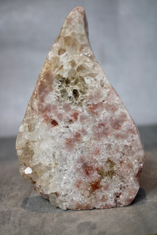 Quartz & Pink amethyst flame from brazil 515g 13 cm (h) 9cm (w)