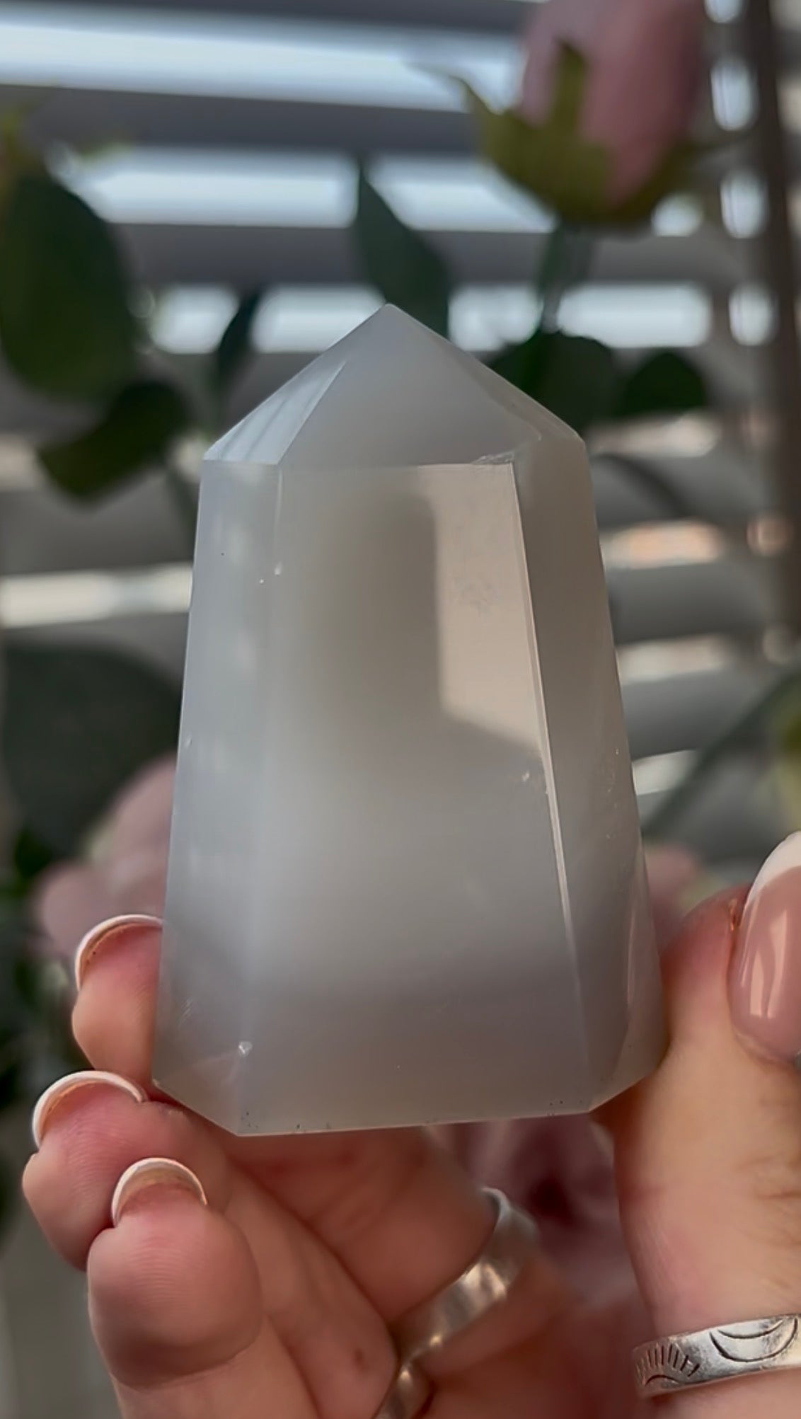 Beautiful, agate tower with druzy