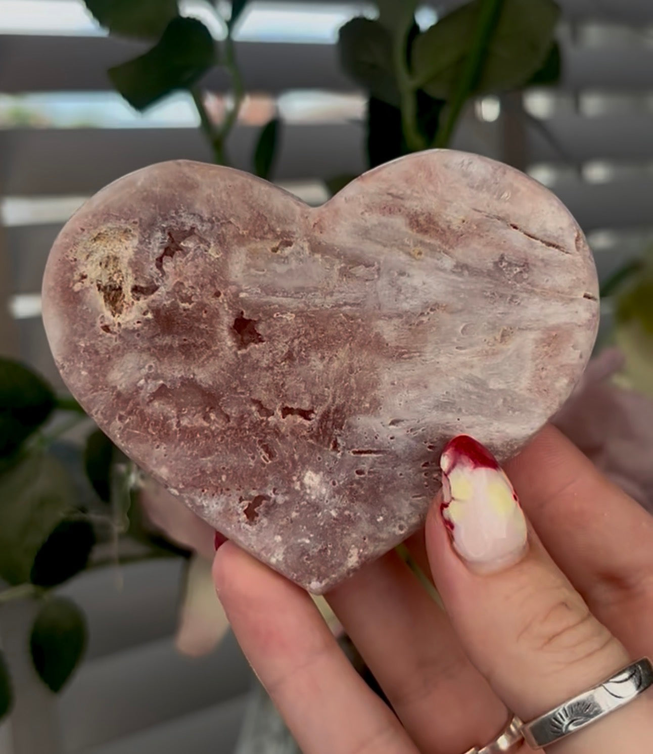 Pretty pink amethyst heart - comes with stand (8.5cm)