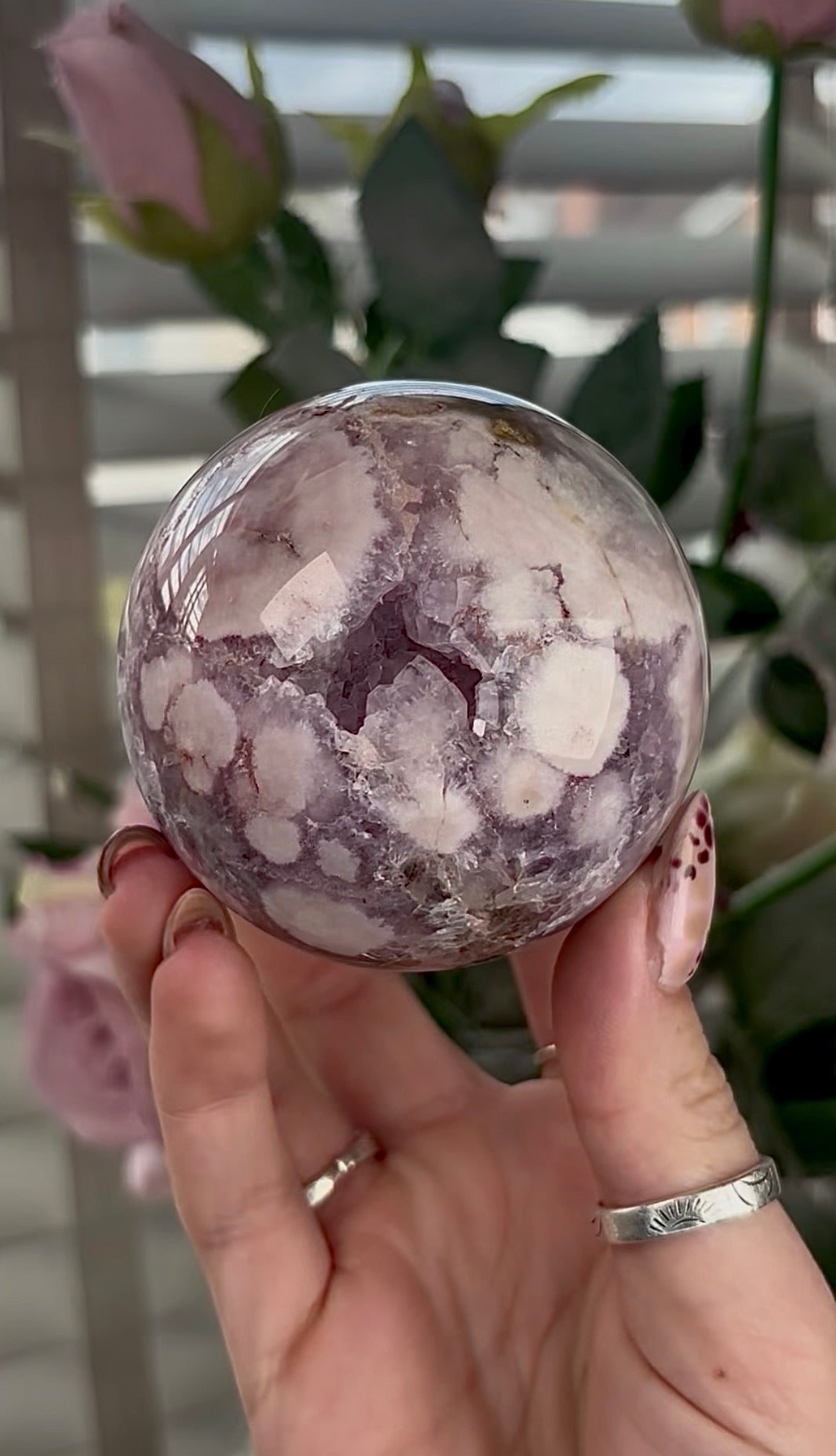 High grade, amethyst Flower agate sphere with high clarity quartz