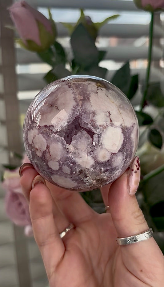 High grade, amethyst Flower agate sphere with high clarity quartz