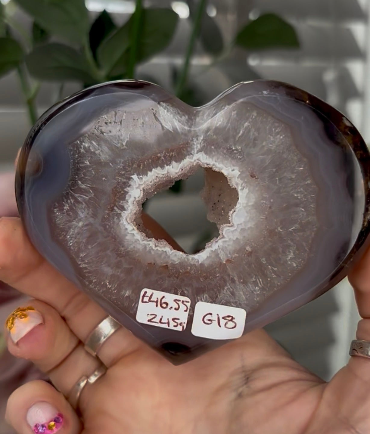 Beautiful, high grade, agate heart with druzy portal - stand included