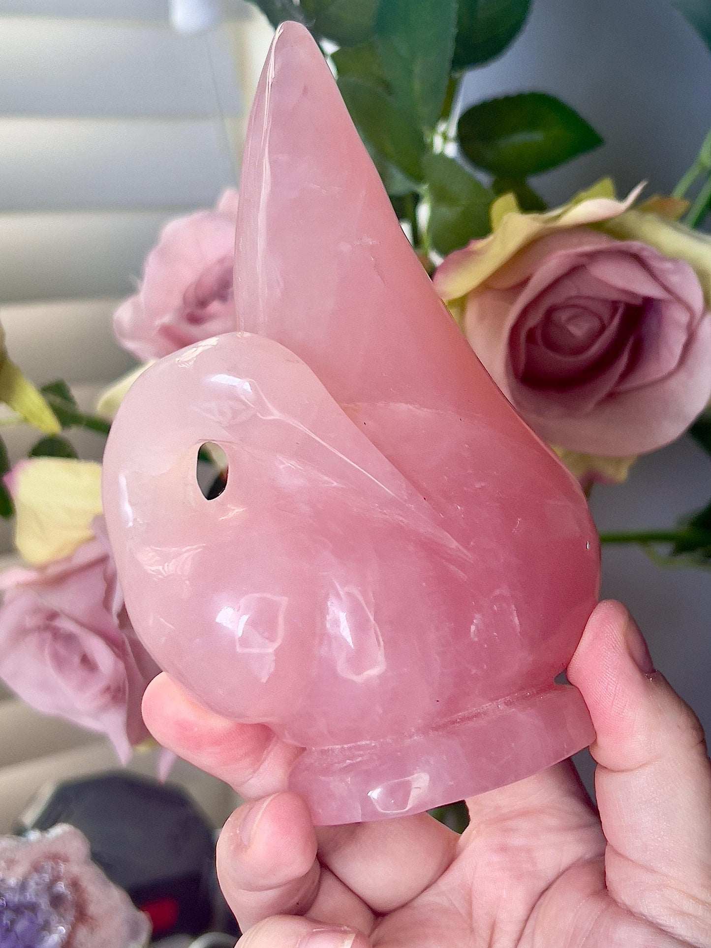 High grade, rose quartz swan carving