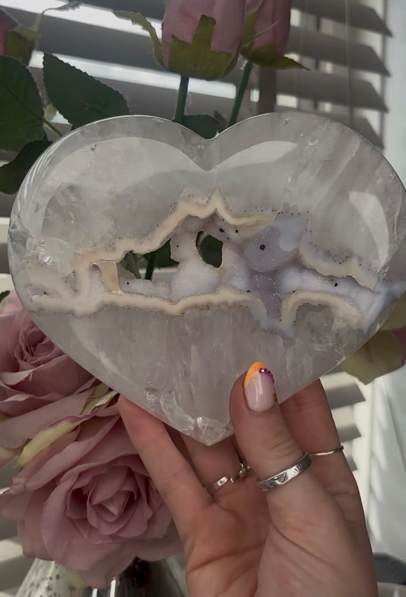 Beautiful, high quality, agate heart with druzy - stand included