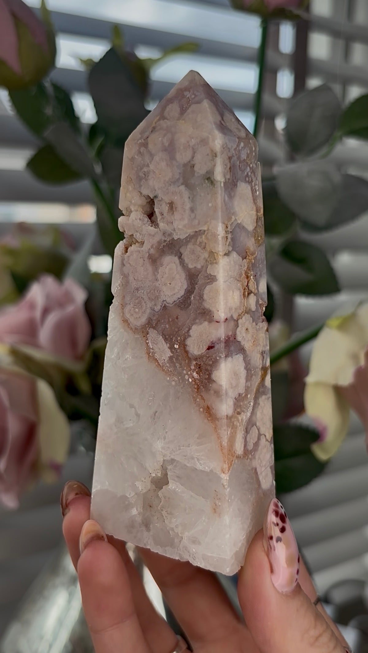 Flower agate tower with quartz