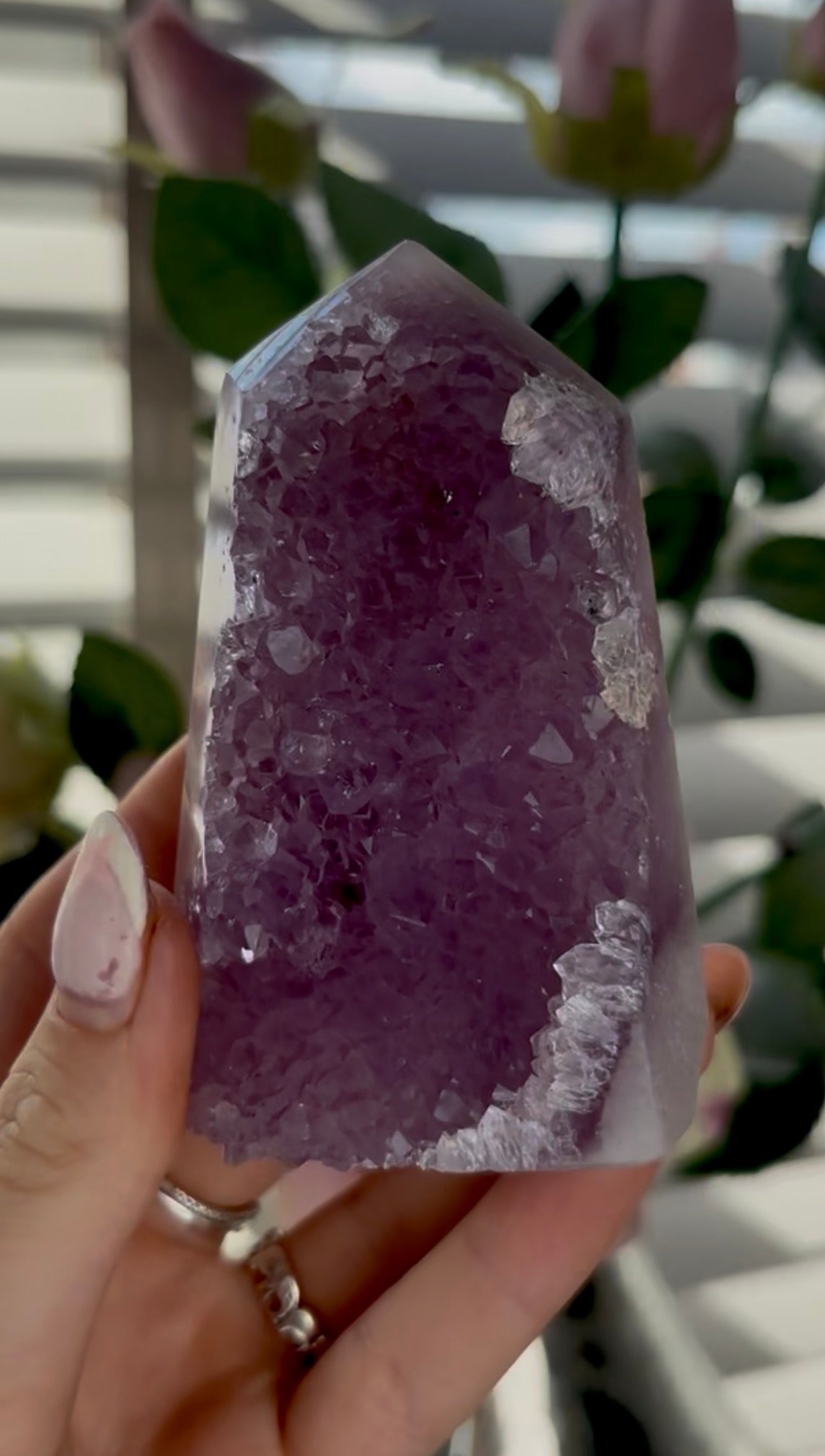 Incredible, high quality, Pink amethyst tower in lilac tones with vibrant tones