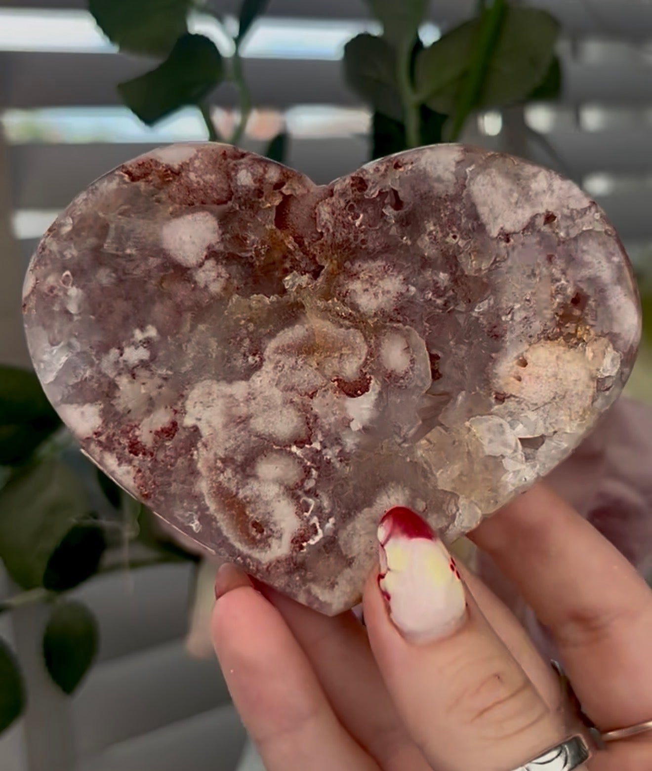 pink amethyst heart - comes with stand (10cm)