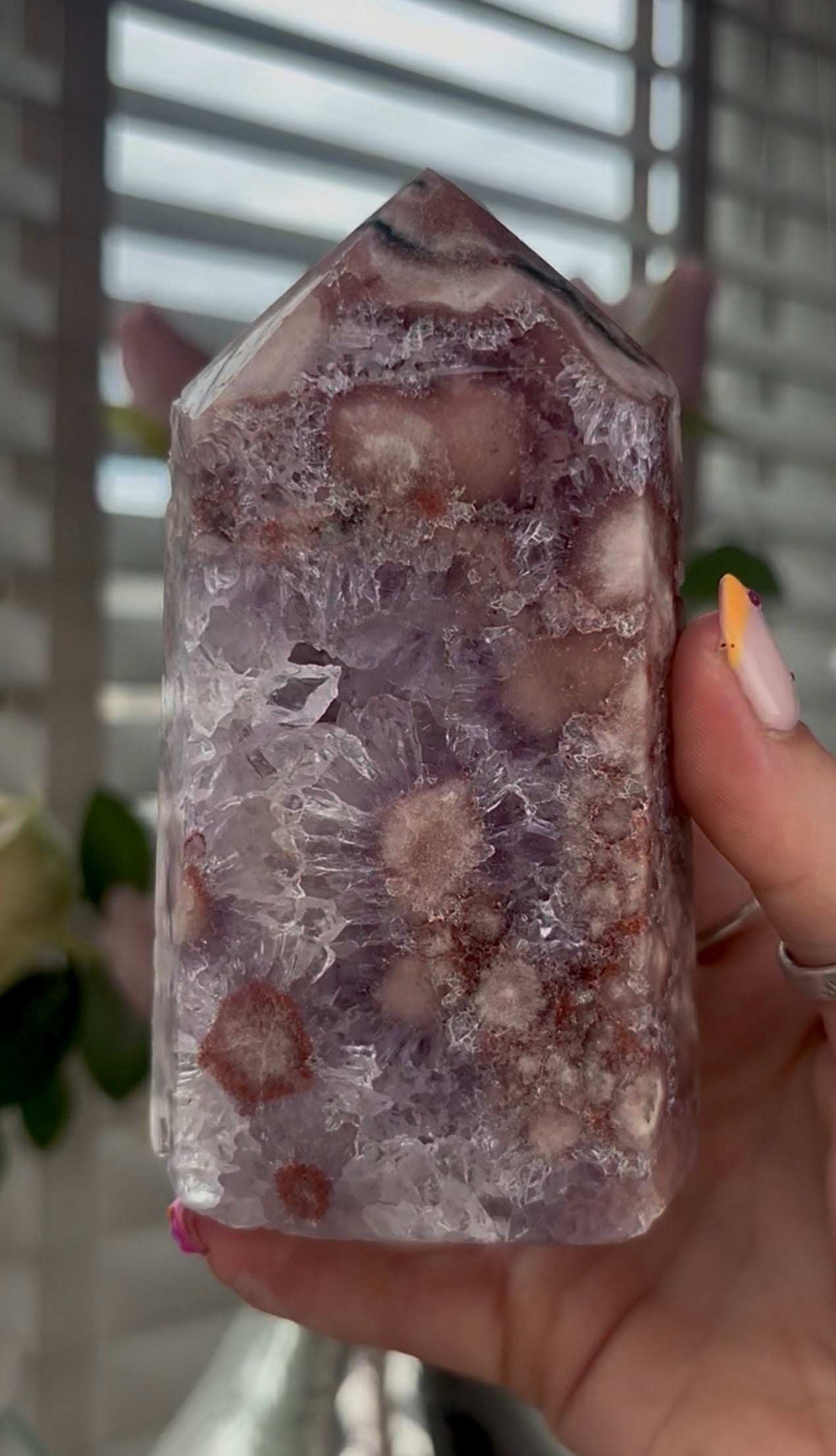 High quality, Pink amethyst tower, with quartz & flower patterns