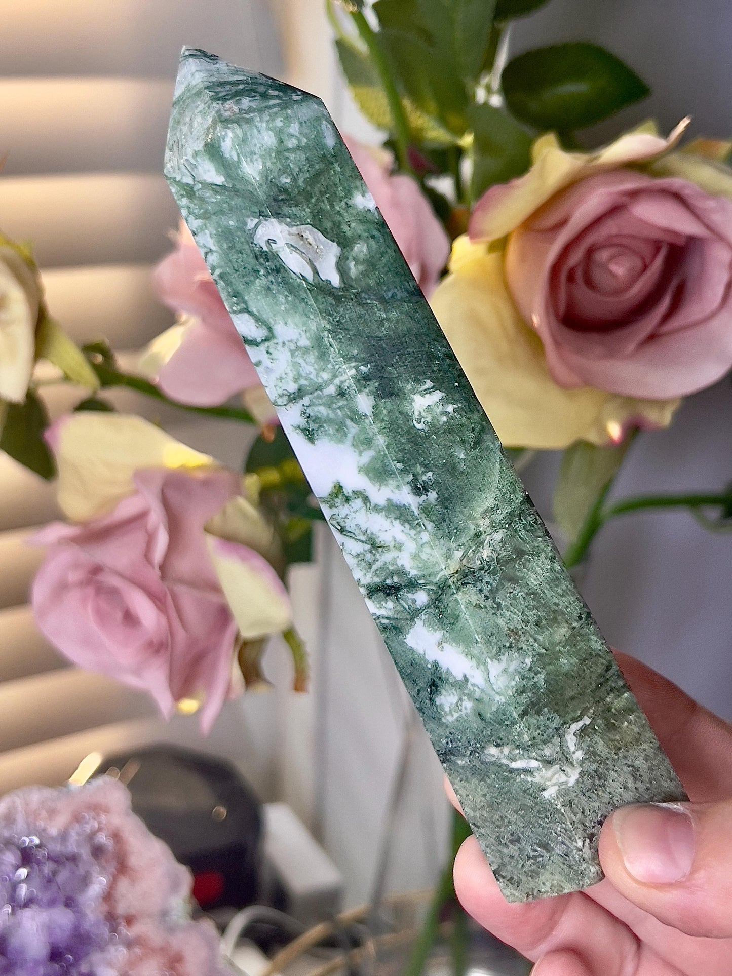 Large, moss agate tower 265g