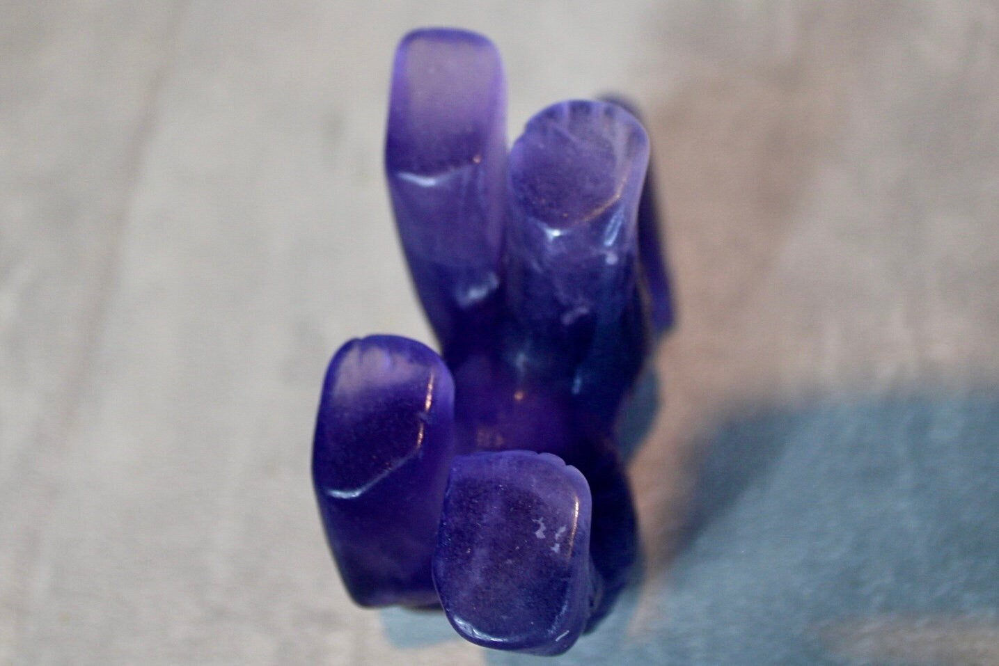 Purple, fluorite, bear carving 4.5cm (h)  7cm (L)