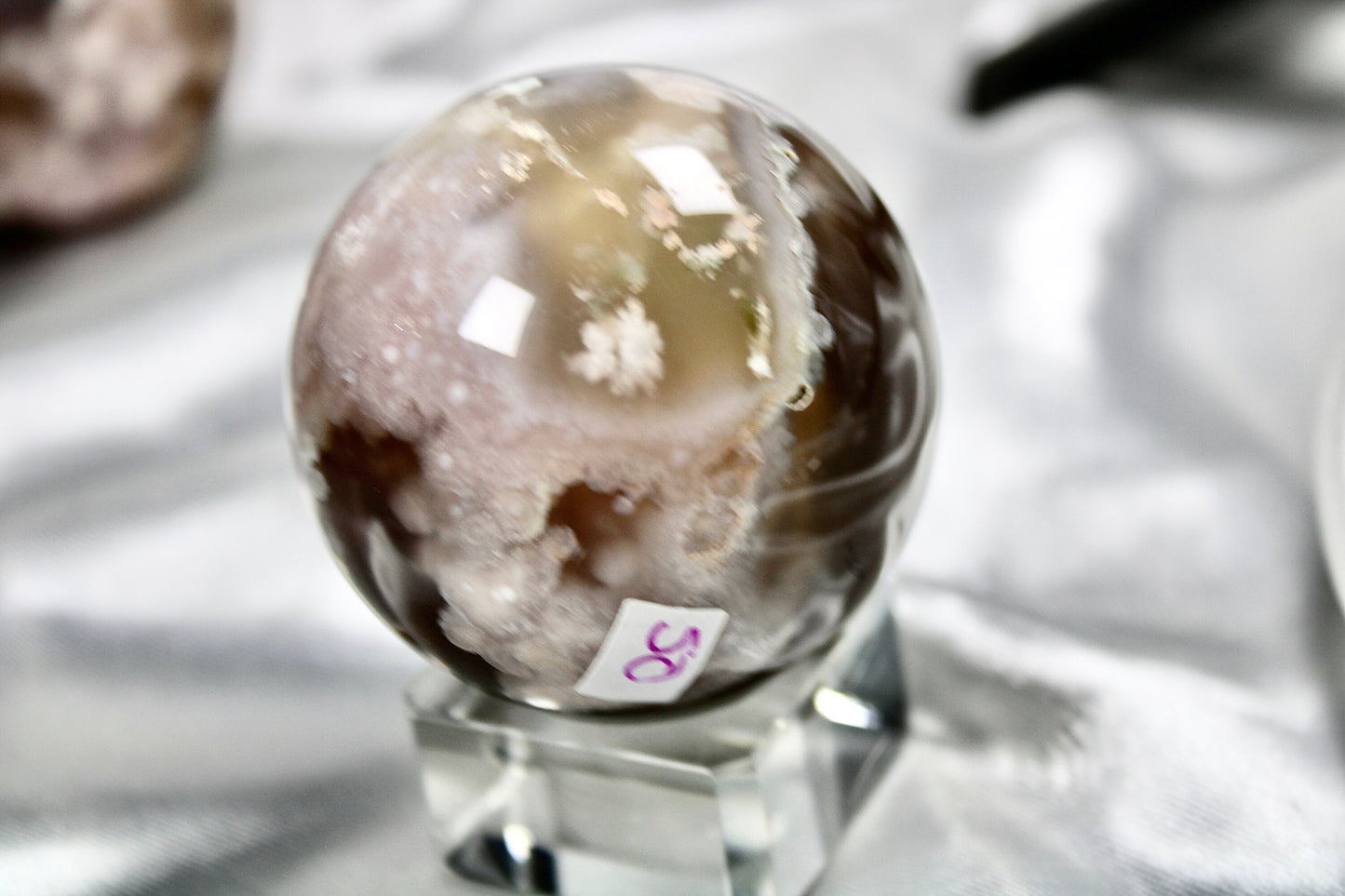 Flower agate sphere 215g 5cm