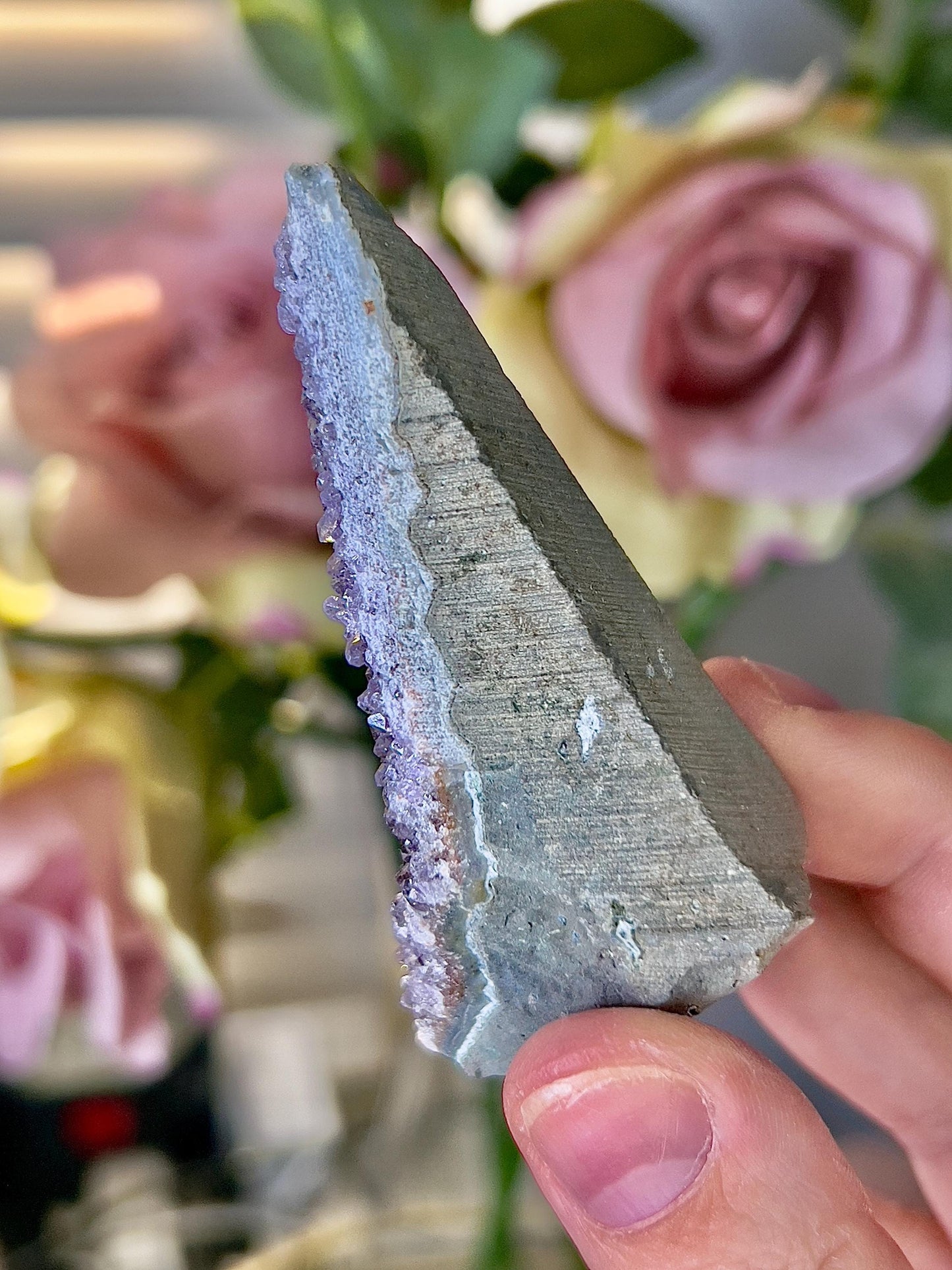 amethyst cutbase freeform - 90g 7cm(h) 5cm(w)