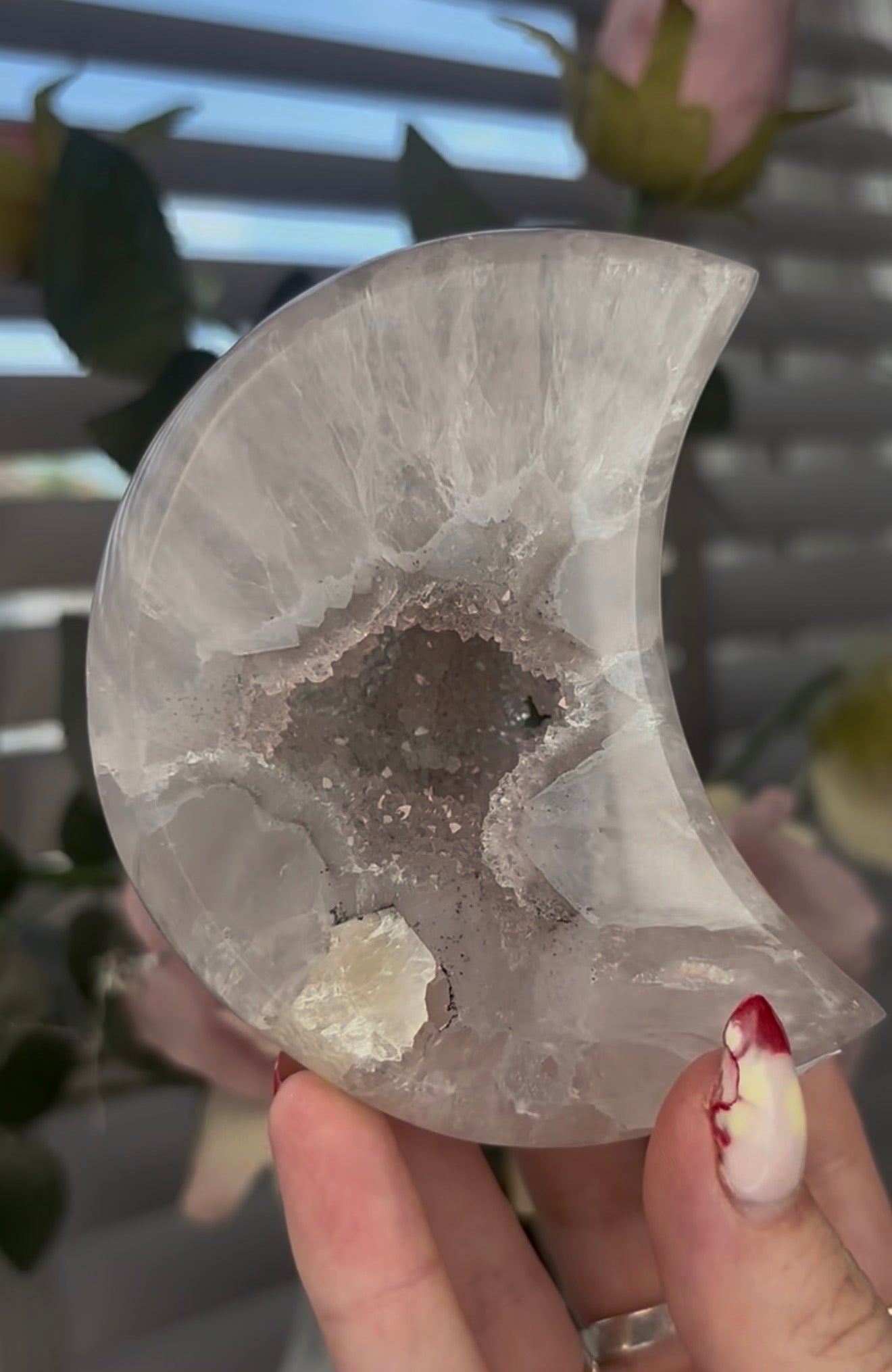 Beautiful, high quality, agate moon with druzy - stand included