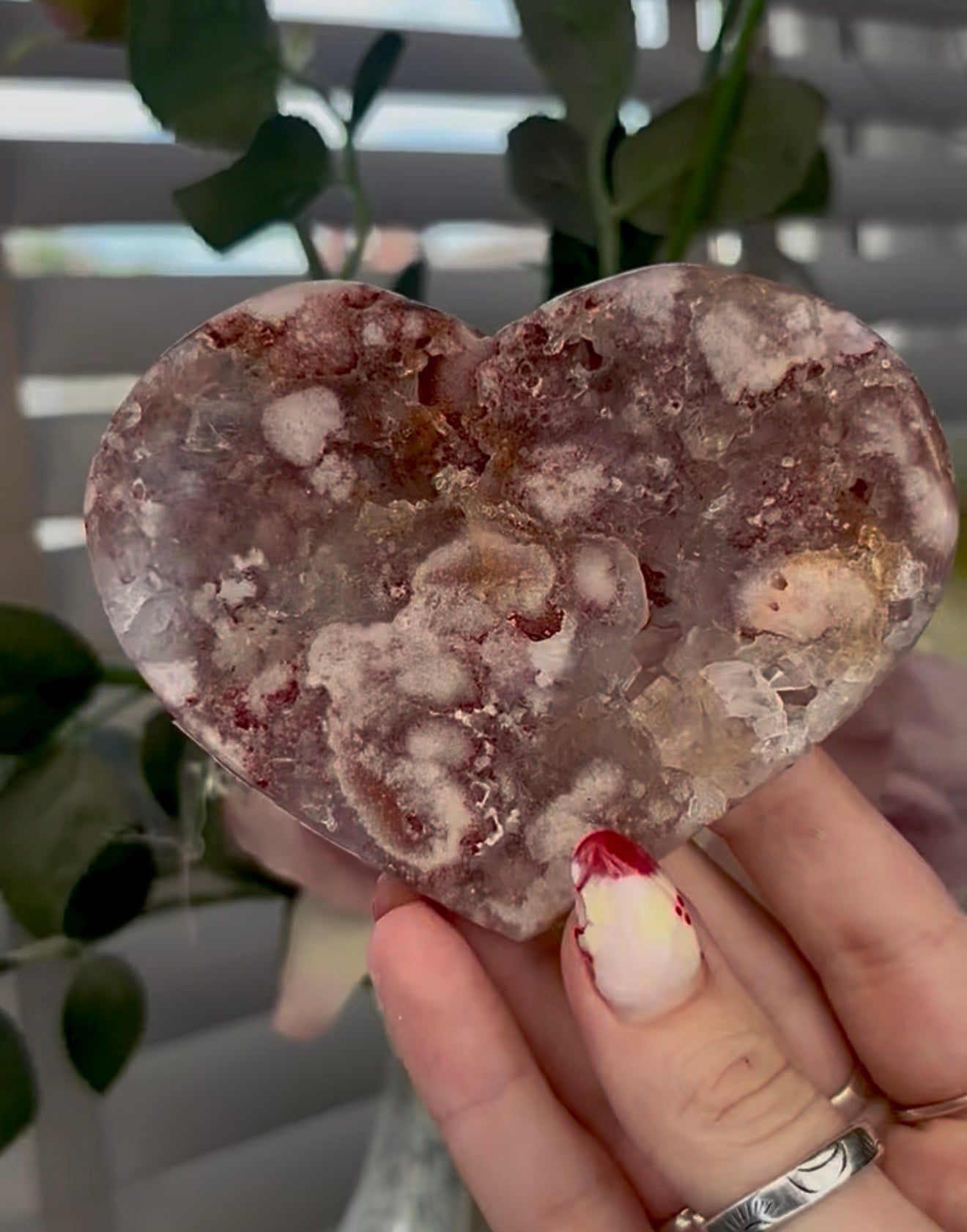 pink amethyst heart - comes with stand (10cm)