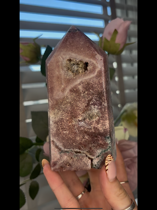 Beautiful, chunky Pink amethyst tower with jasper 13cm(h) by 7cm(w) 675g