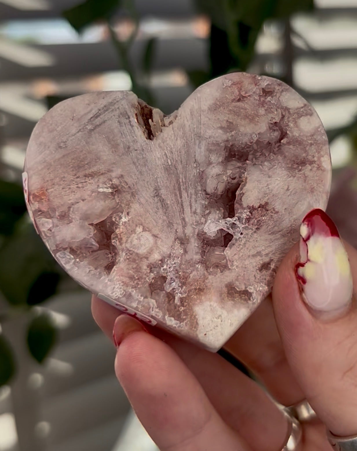 pink amethyst heart - comes with stand 6.2cm