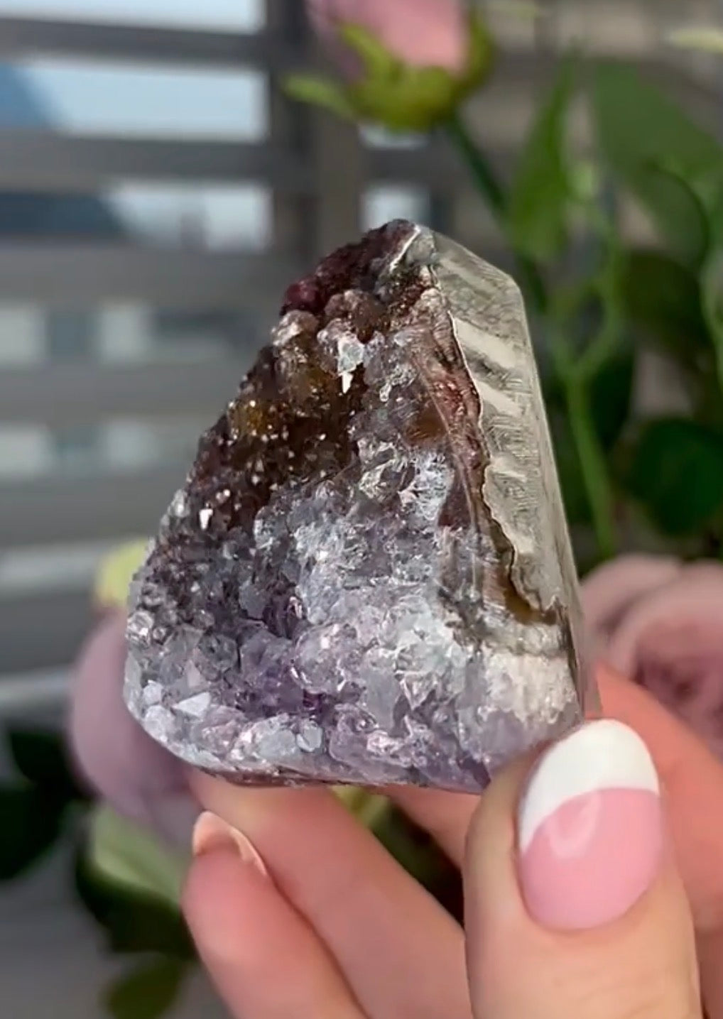High quality, dual toned rainbow amethyst cutbase