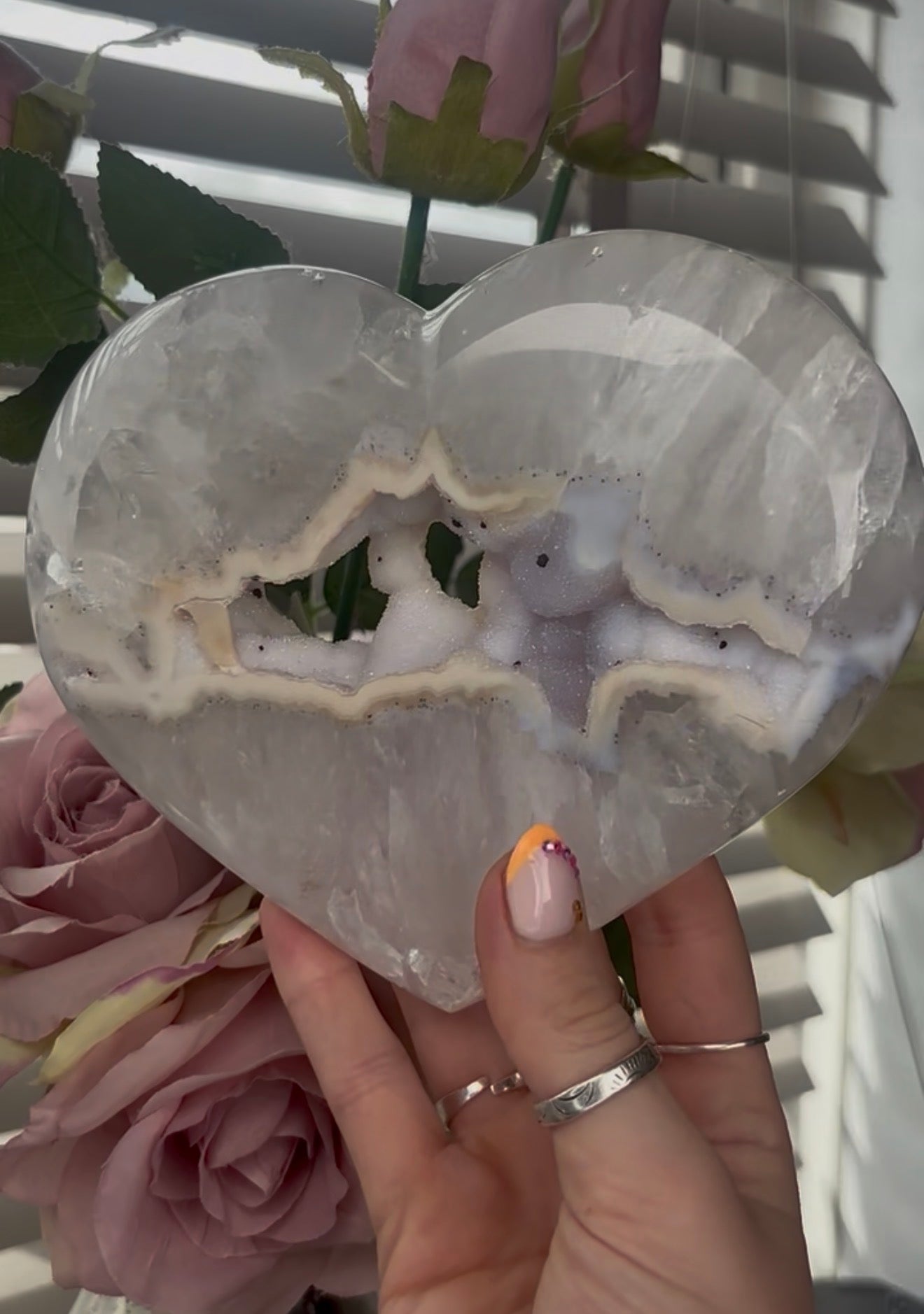 Beautiful, high quality, agate heart with druzy - stand included