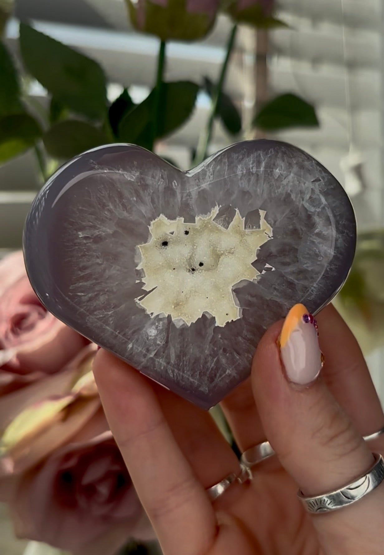 Beautiful, high quality, agate heart  with druzy - stand included