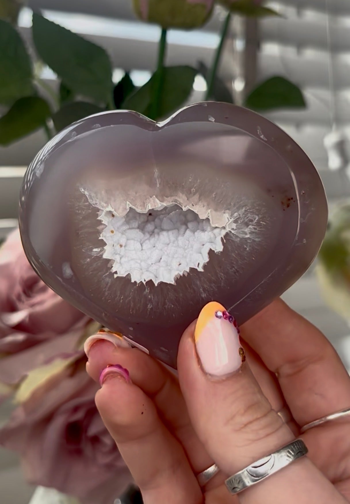 Beautiful, high quality, agate heart with druzy - stand included