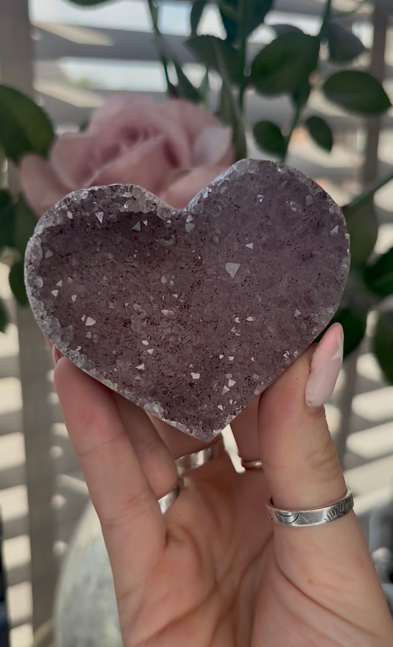 Uruguay, rainbow amethyst agate, heart - comes with stand in lilac tones