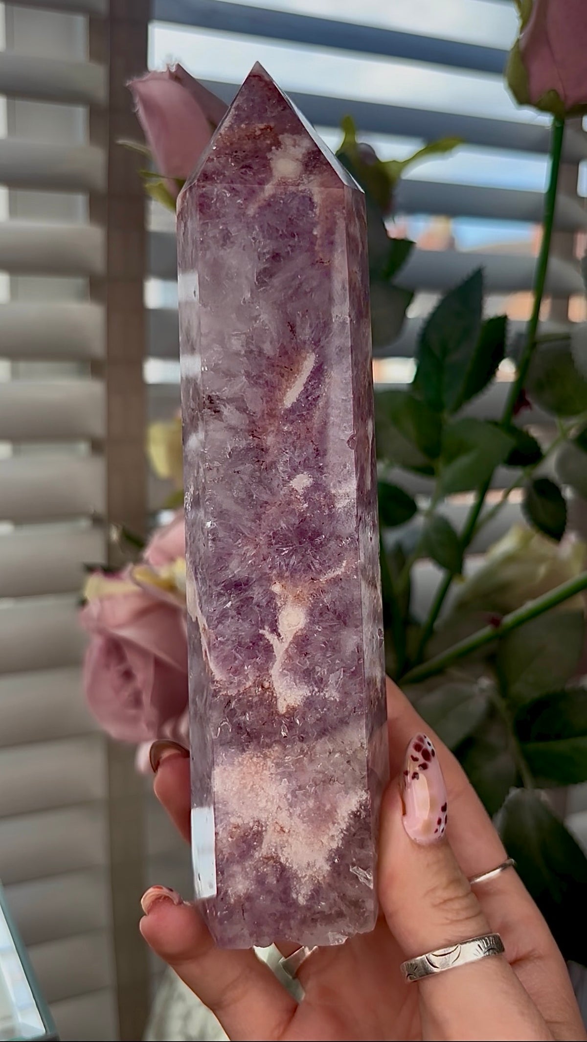 High grade, Pink amethyst Flower agate tower with high clarity quartz