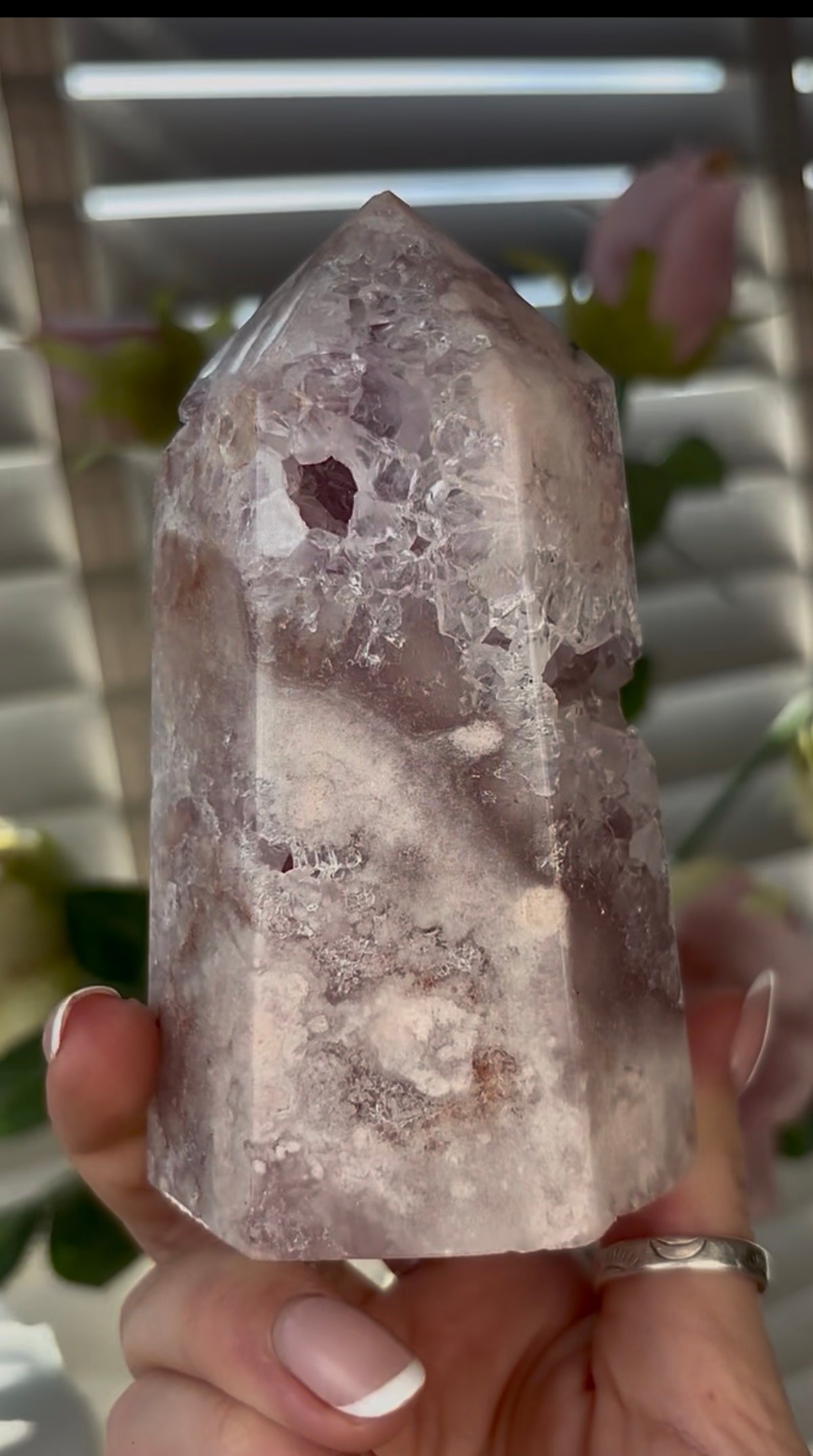 Beautiful, chunky Pink amethyst tower with lilac quartz 11.5cm(h) by 6.5cm(w)