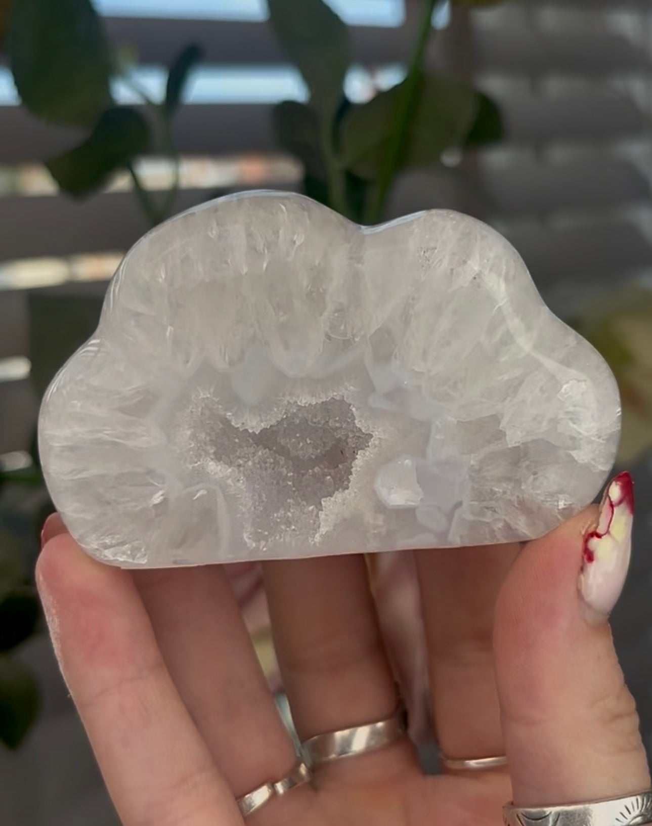 Beautiful, agate cloud with druzy
