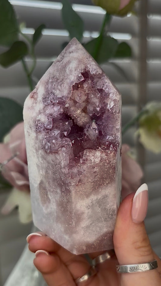 Beautiful, hq, druzy, Pink amethyst tower 11cm(h) by 6cm(w)