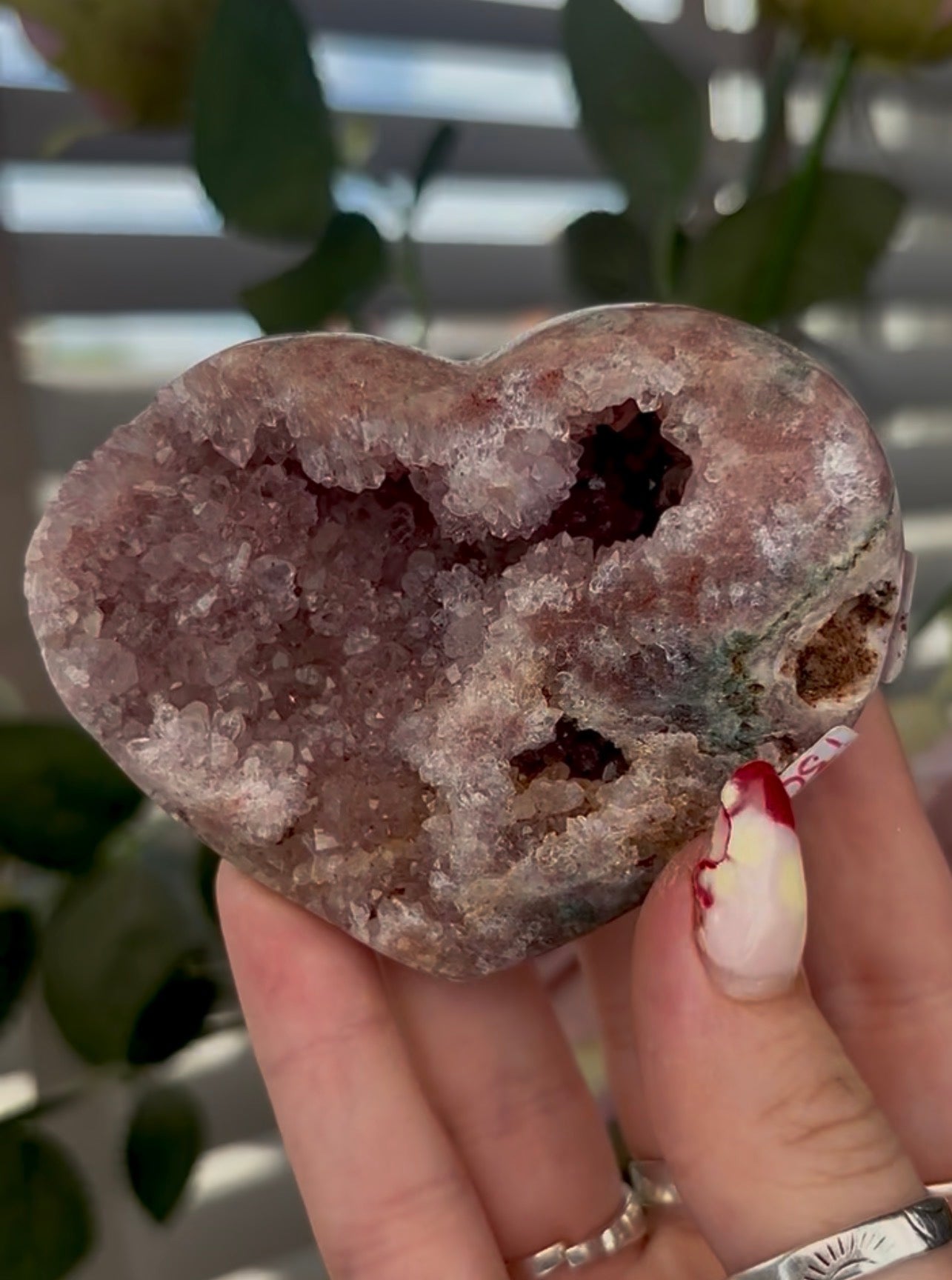 pink amethyst heart - comes with stand (8.3cm)