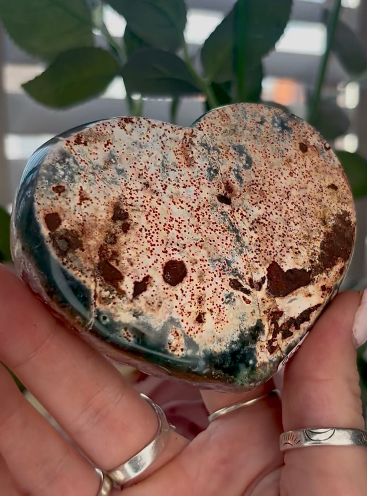 Uruguay, rainbow amethyst heart - comes with stand in purple berry tones