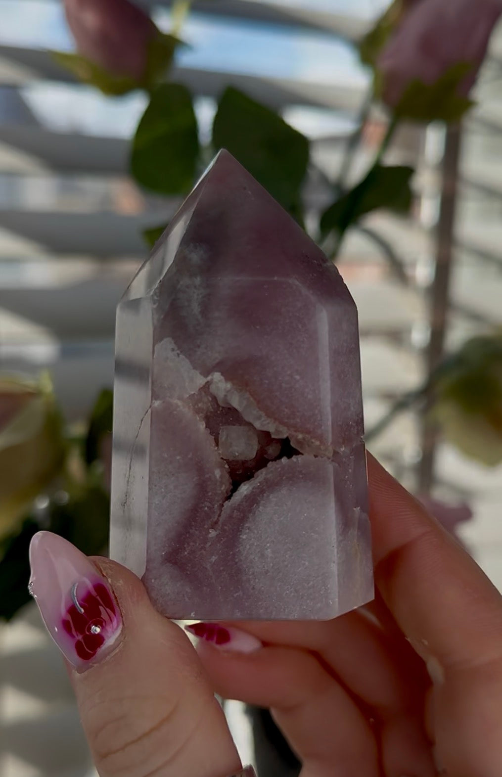 Pink amethyst tower in lilac tones 7.5cm(h) 5cm(w)
