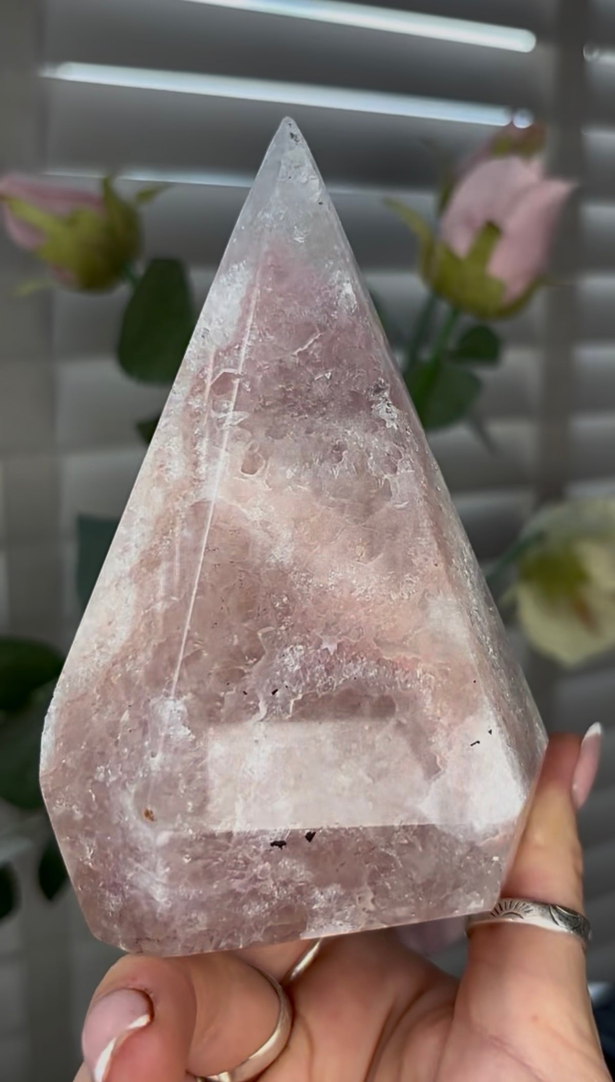 Beautiful, high grade, agate, self-standing, diamond with ligh pink druzy 12.6cm high